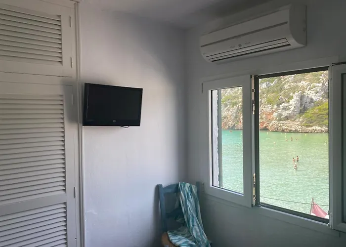 Primera Línea De Playa En Cala En Porter *